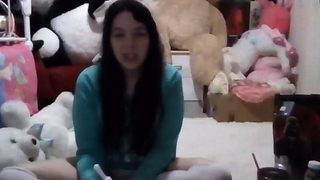 Amateur Webcam Chick Masturbates On Webcam More at